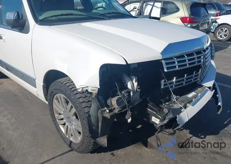 2011 Lincoln Navigator from USA, damaged, VIN 5LMJJ2H50BEJ06069